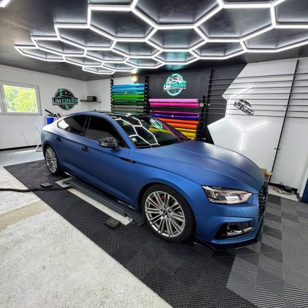 Restauration partielle du covering bleu mat sur une Audi S5 à Dijon (21000)